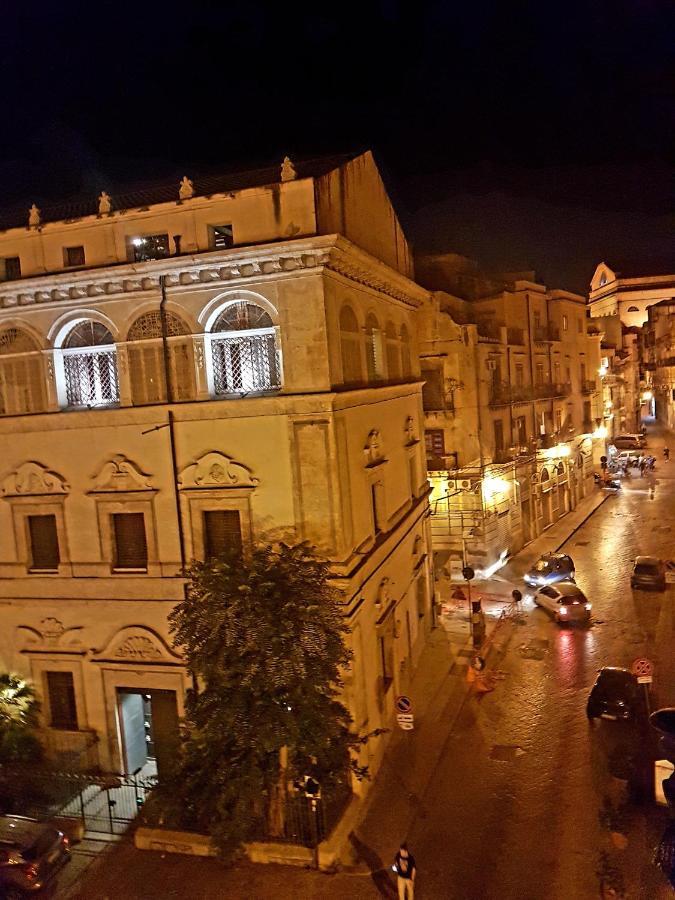 Sweet Home In The City Center Palermo Exterior photo